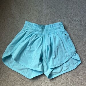 Lululemon Icing Blue Tracker Short 4 Inch Inseam Size 0